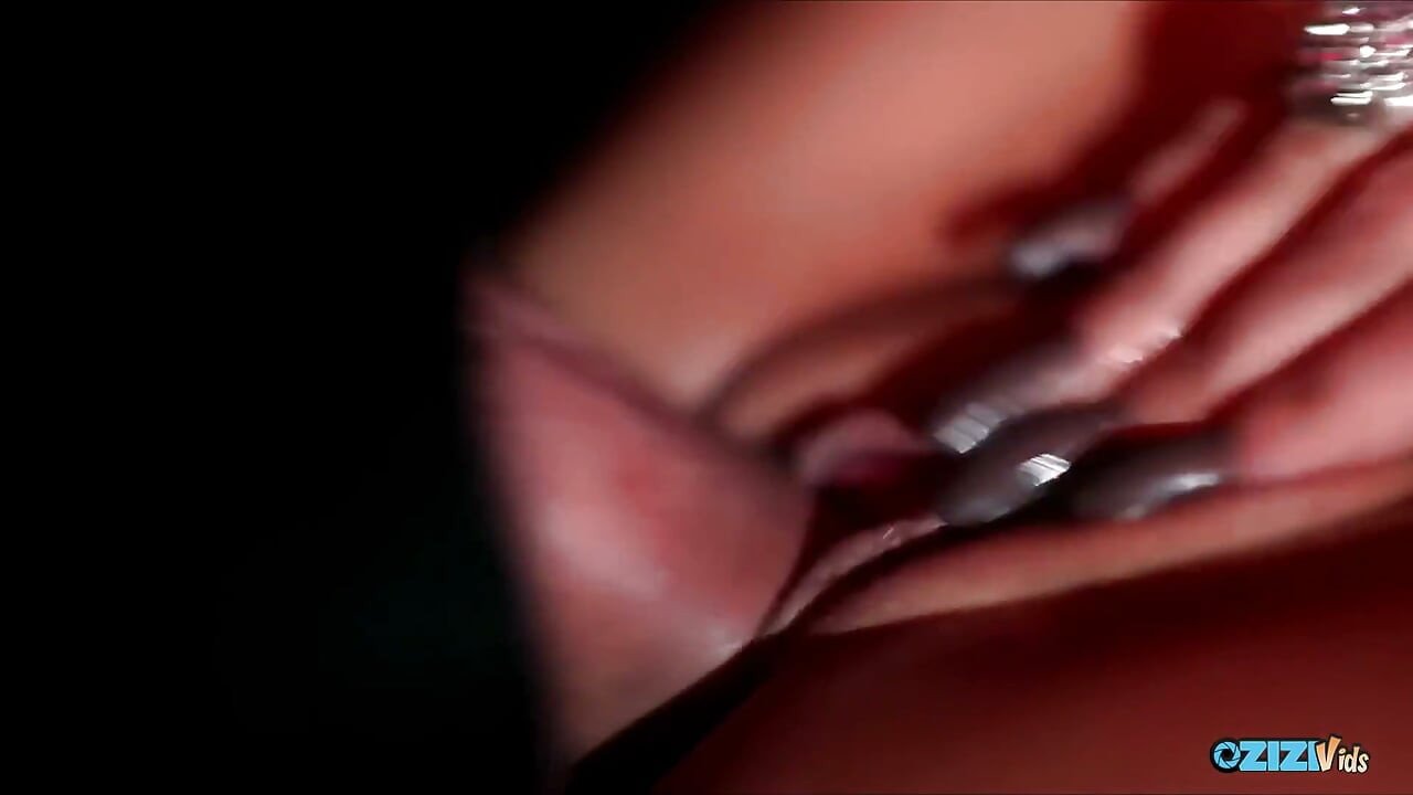 The Men of the Infamous Foot Fetish Trade Thrive the Hardest When Lingerie Is Good