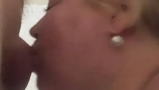 Blowjob von reifer bBW-milf und schluck sperma # 1