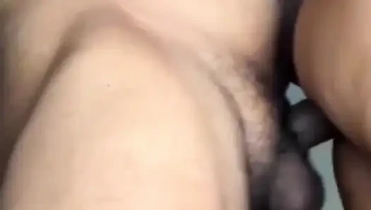 Чистую сексуальную крошку BeautyBhabhi трахнул муженек