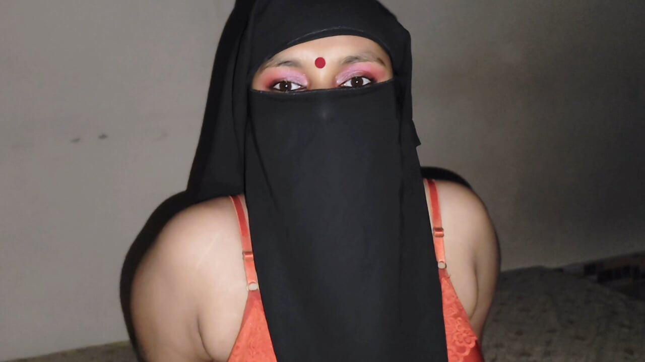 indian Unsatisfied Married bhabhi having hardly sex with devor .Bangla Part_02