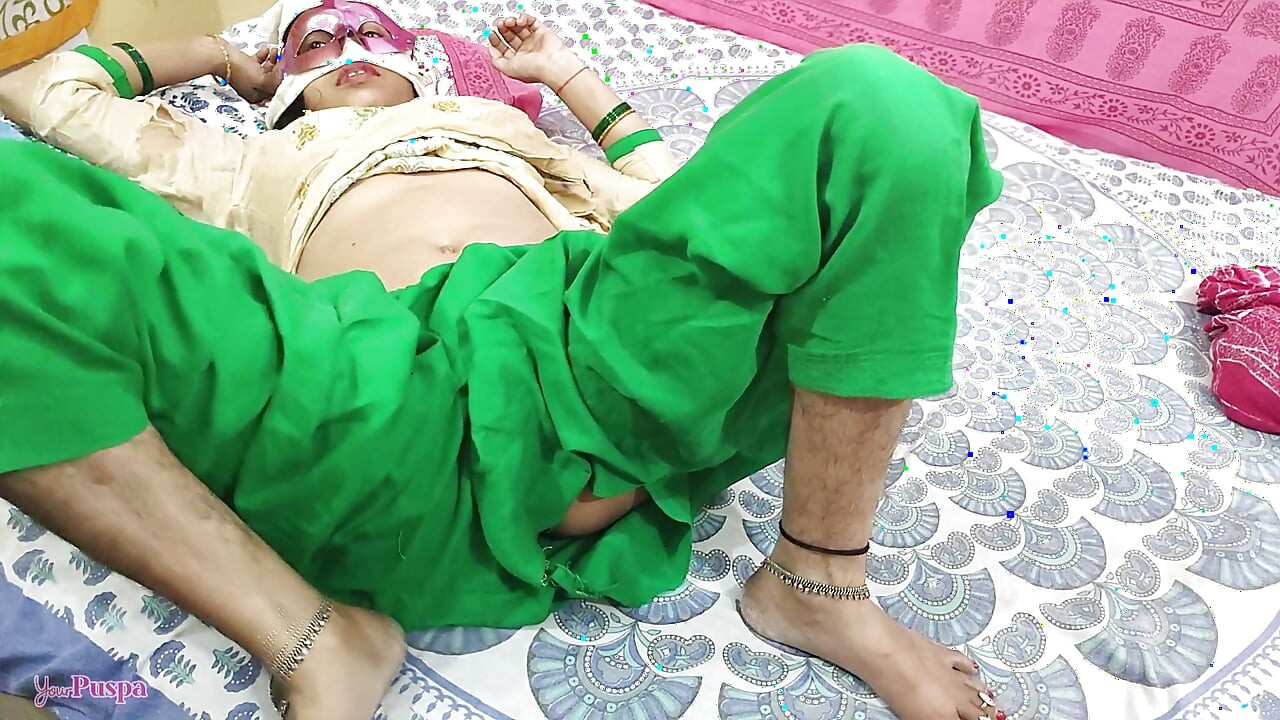 Maid was cleaning her boss room just then Tear her salwar on Bed for Pussy appeared through salwar Boss Fucked Hard