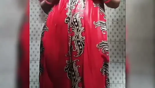 Bathroom sexy deshi bhabhi ki nahana