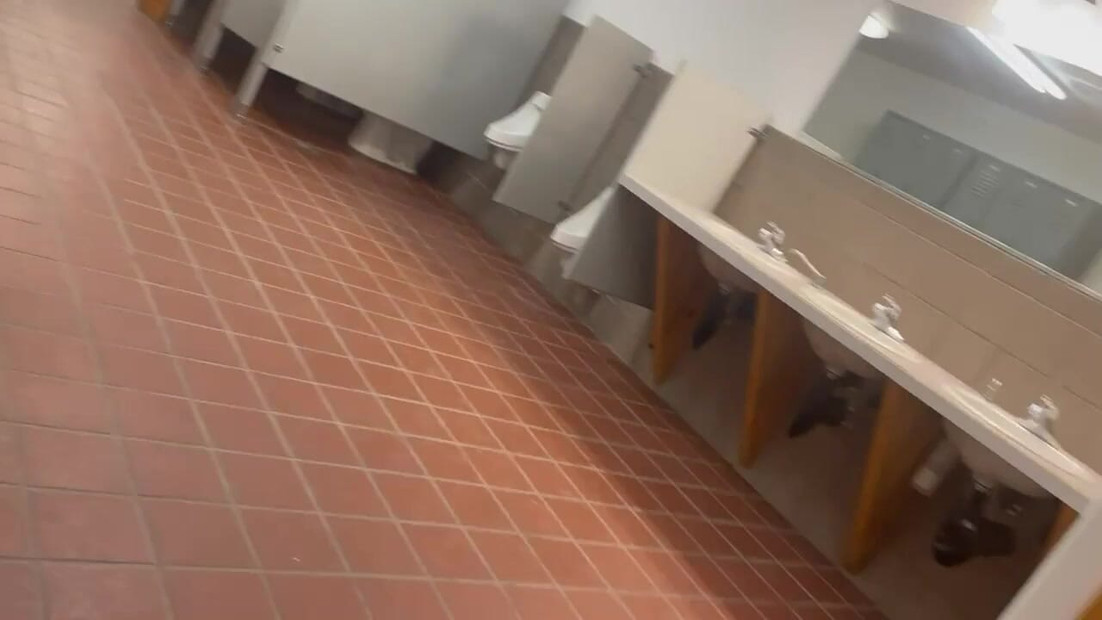 公共の体育館で