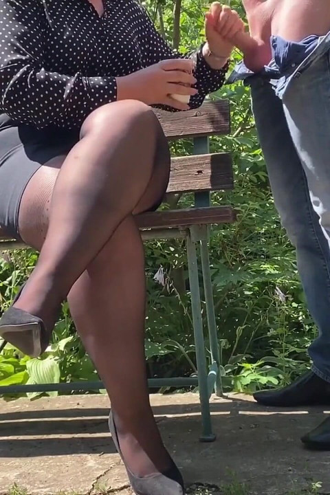 A Mature Woman with Gorgeous Legs in Pantyhose Made Me Cum in Her Coffee