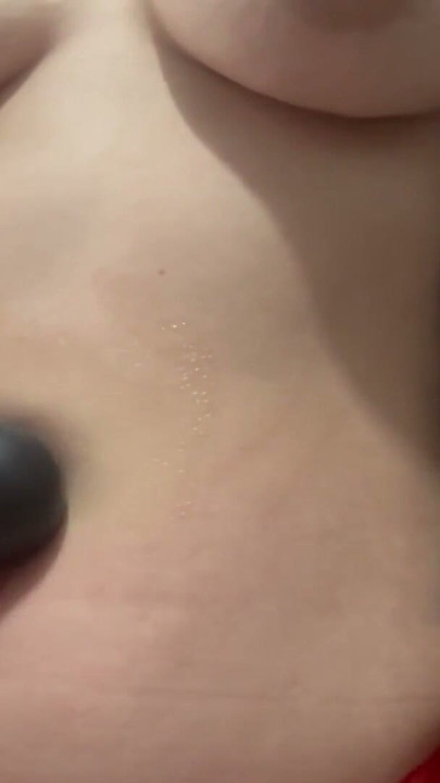 My stepsister is masturbating his belly button | Clip 1