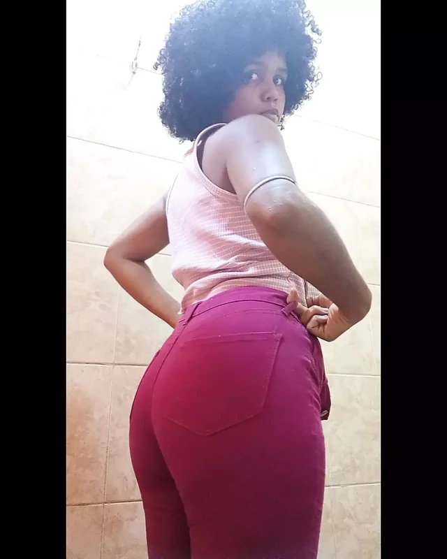 Indian aunt plays with her delicious body