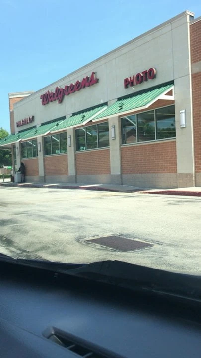 Cd - il travestito Walgreens prende in giro