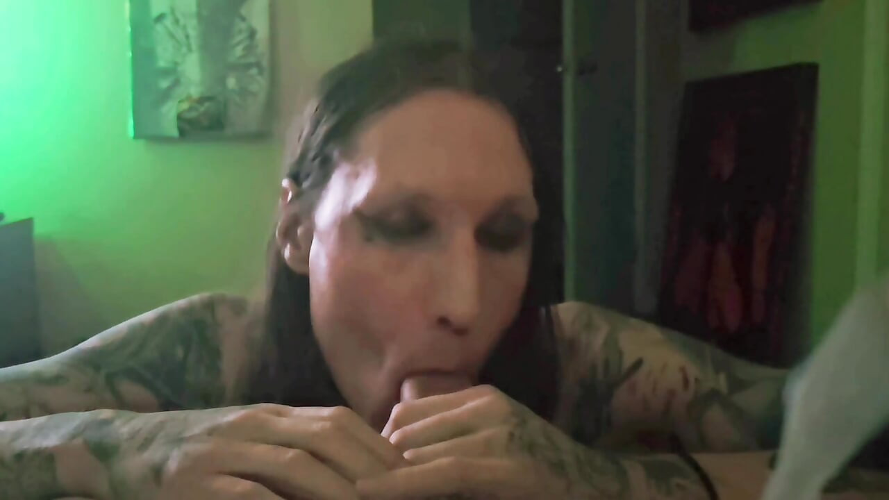 Sucking for Facial Then Cum in Bathroom.