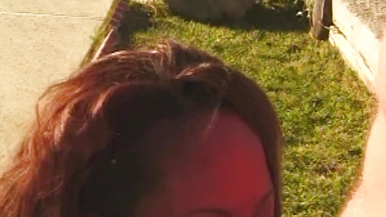 College Geständnisse: Wilder Outdoor-Blowjob