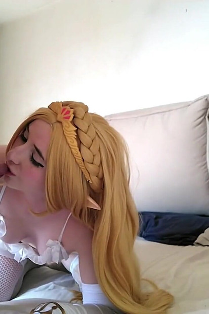 Prinzessin zelda gibt mir einen leckeren blowjob und gibt mir ihre enge vagina