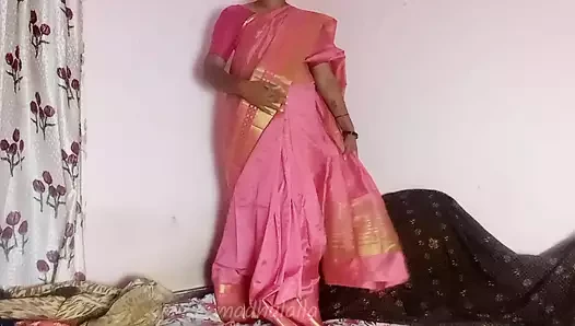 MADHU LAILA desi bhabhi saree strip tease 1