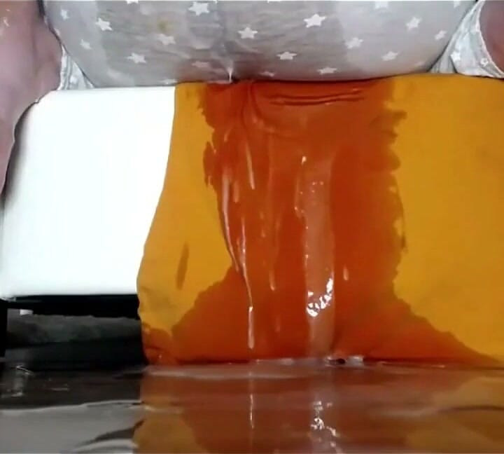 She Make Dirty All the Floor with Big Cum