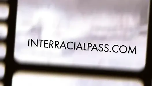 Kara lee si cewek imut yang lagi sange pertama kali dientot sama kontol besar pria kulit hitam