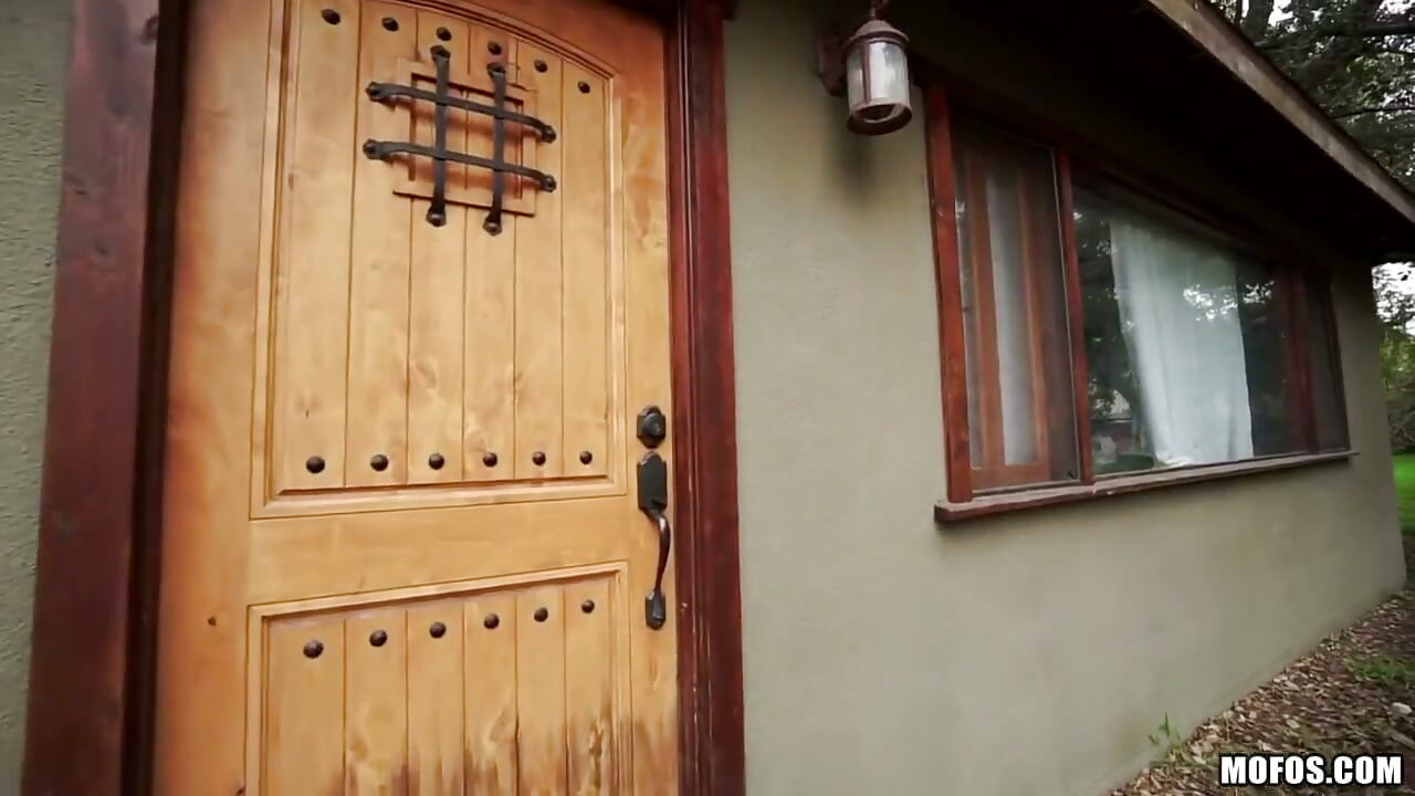 Cintas de sexo latino - latina traicionada obtiene polla de policía