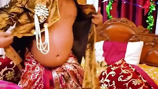 Raja ne naukrani ko sona dekar khusi khusi chod diya