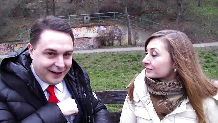 Pušenje kurca u parku za kralja smeća pornografije Andrea Dipre