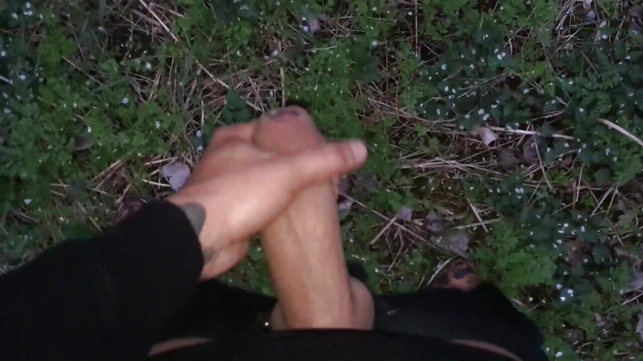 Outdoor Cumshot While Tip Toes Standing in the Sneakers POV