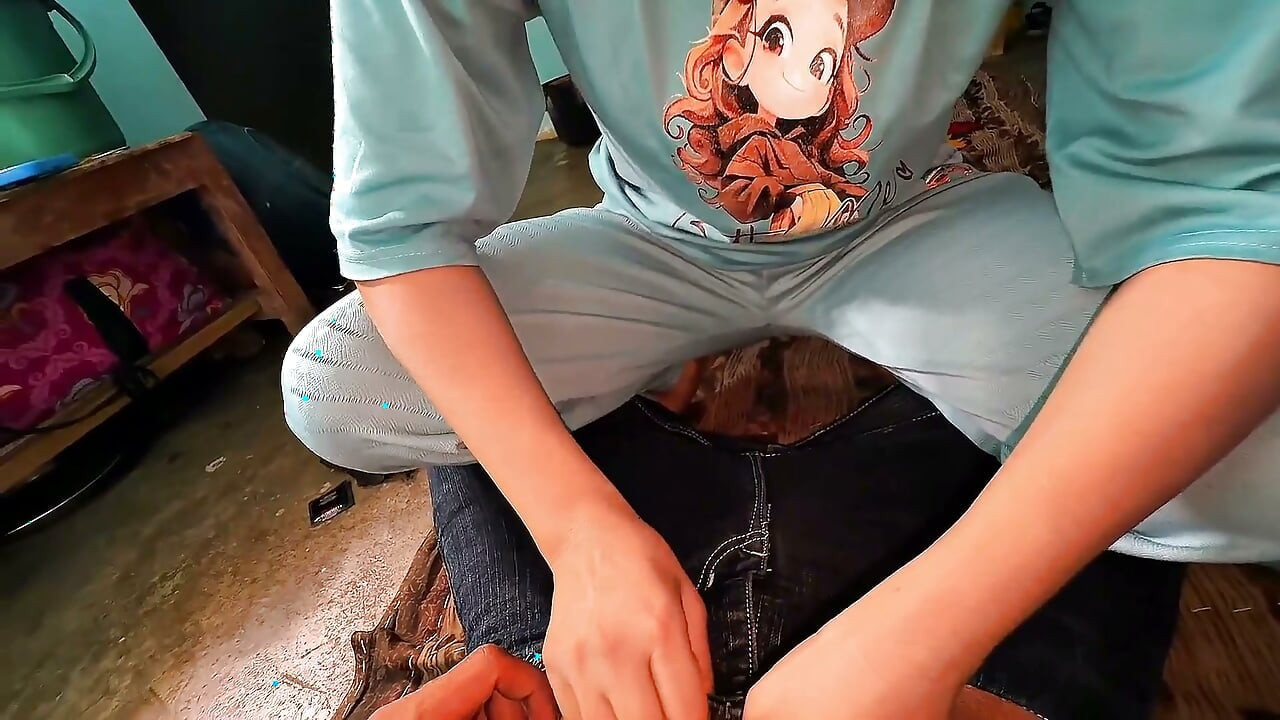Gao's Stepsister-in-law's Girl Was Sucked by Her Stepbrother-in-law, Her Thick Cock Was Fucked by Gao's Stepsister-in-law's Girl
