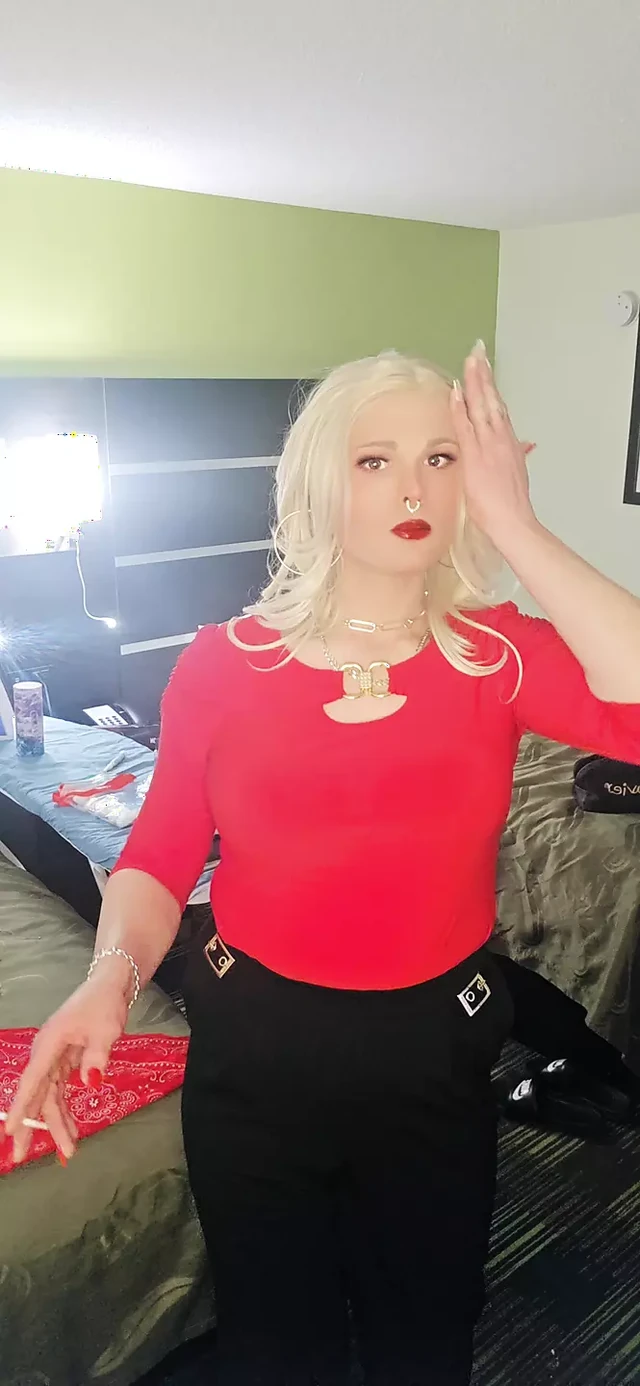 Kylie Rey (shemale) She's Bad She's Hottest Smoking Fetish
