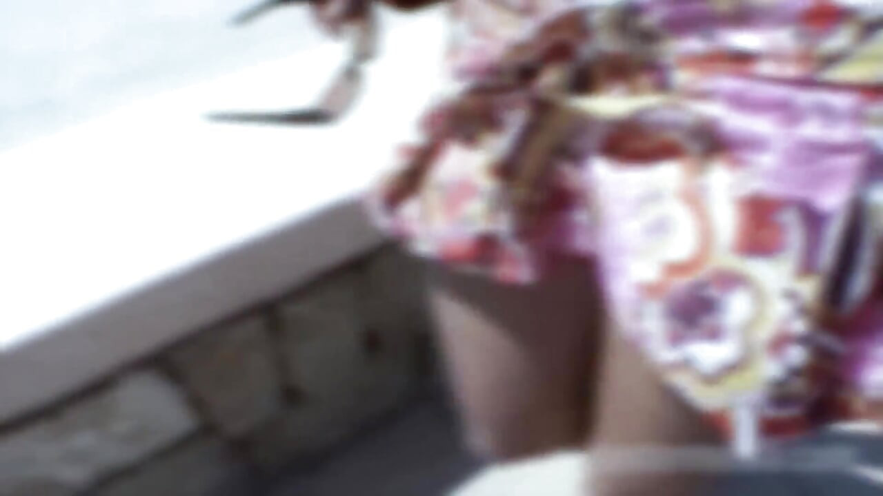 Amateur Fucks Her Vagina by the Pool
