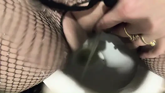 Desperate to Pee - Shiny Leather Boots, Ripped Pantyhose and Intense Pee Fetish Play