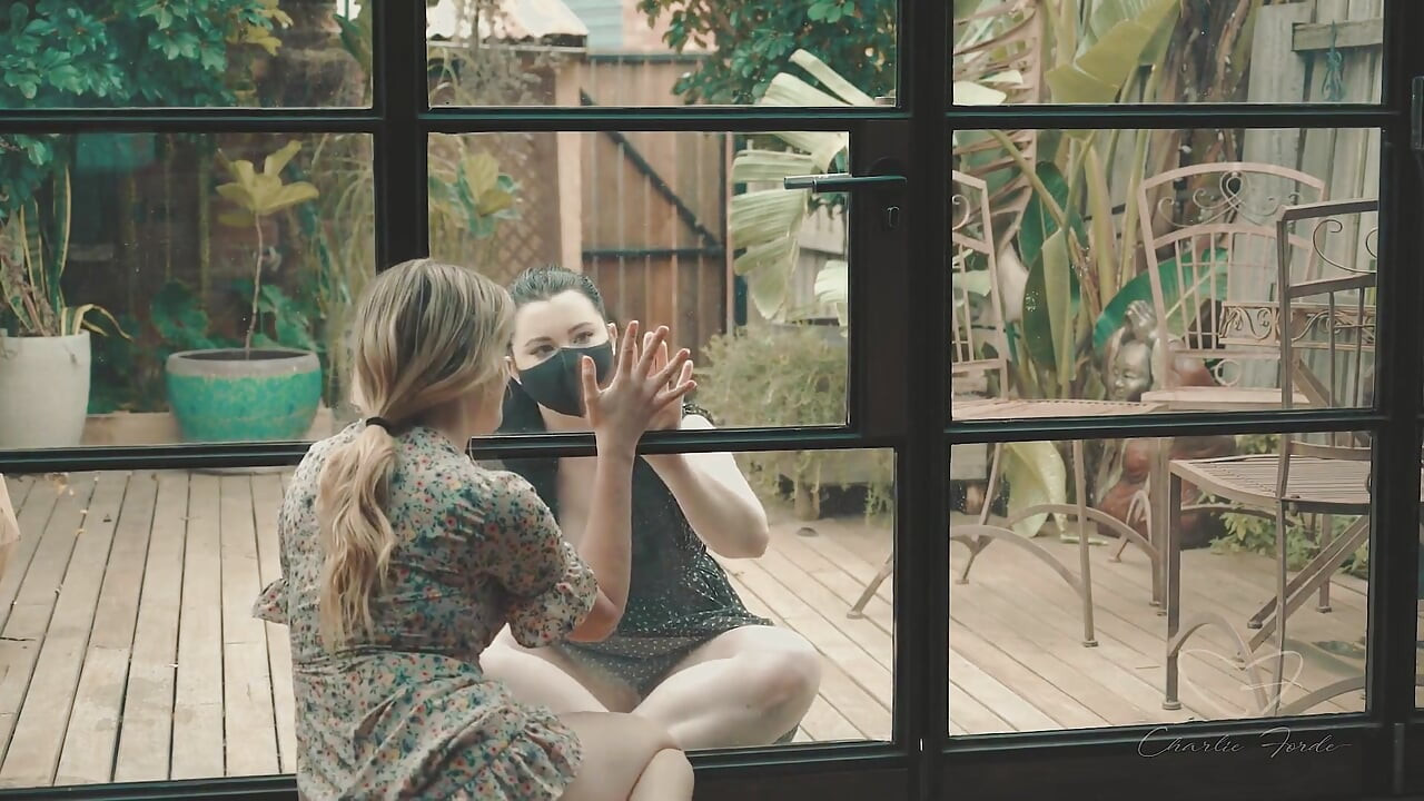 Diviso con Charlie Forde, Astrid love