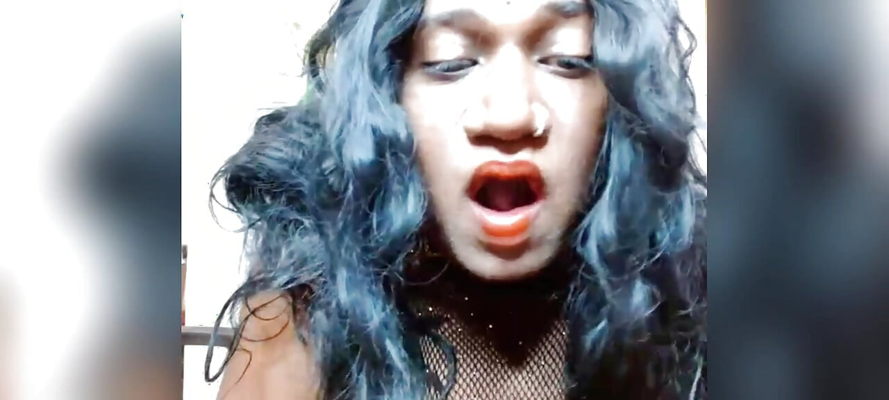 Indian Trans women stand on doggy Position and exposed her Ass hole