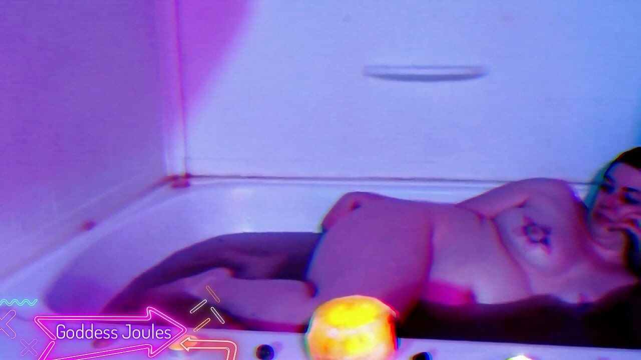 Bathtub Masturbation Ignore Voyeur