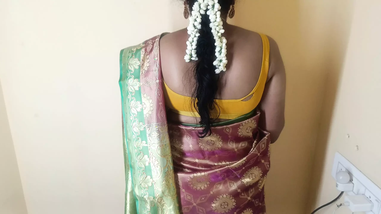 New married women showing her cute structure