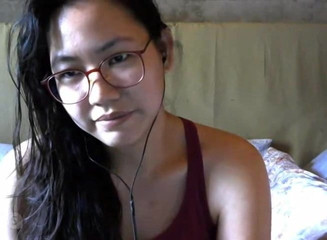 Philipino Yummy Girl Naga Show on Bed for BF-P1 online