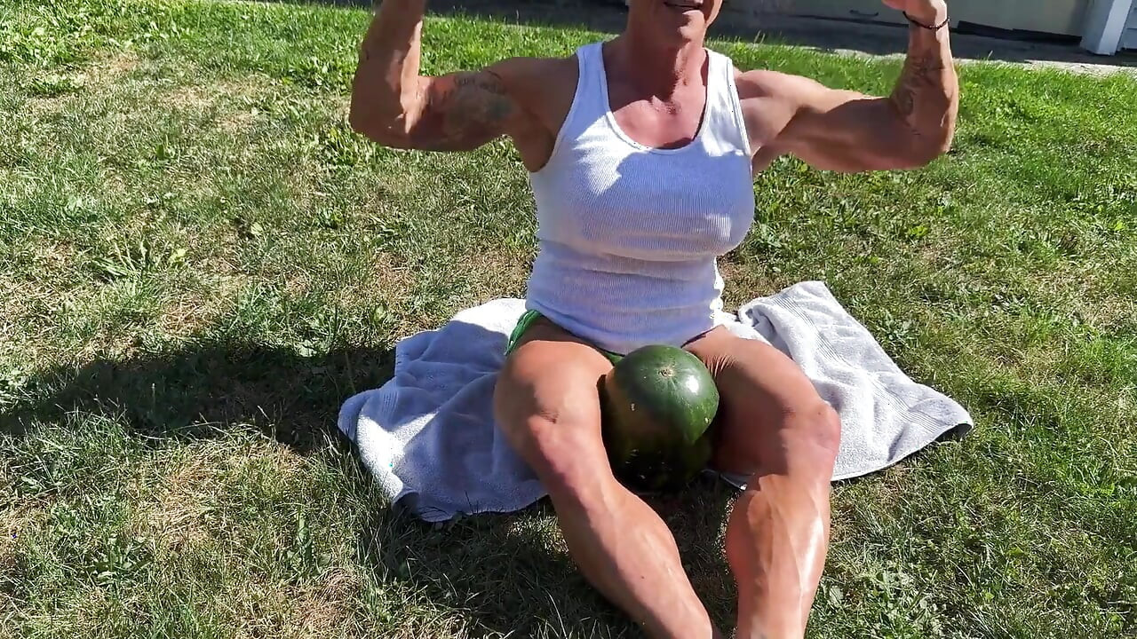 Muscle MILF Kandys Watermelon Crush Domination