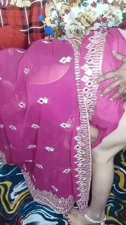 Desi sexy mausi fucked her own stepsister's stepson by becoming a mare and lifting her in the lap and putting the dick in the mouth and | Clip 2