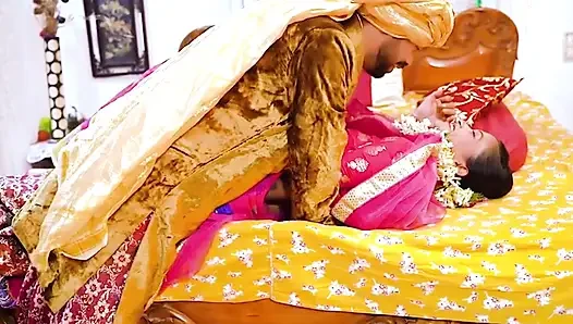Raja ne naukrani ko sona dekar khusi khusi chod diya