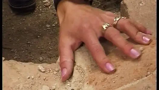 Diese blonde MILf aus deutschland wurde im freien gefickt