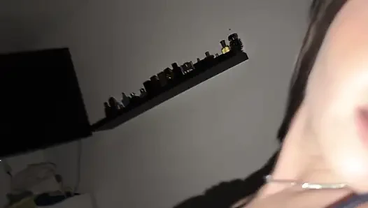 Dia Meniduri Model Di Rumah Dan Merekamnya