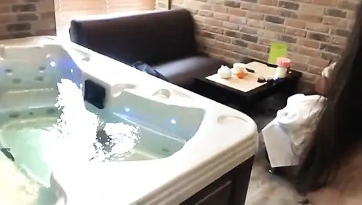 Halka açık saunada çıplak