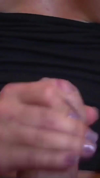 Key moment from "notgeile teen schlampe wacht feucht auf"