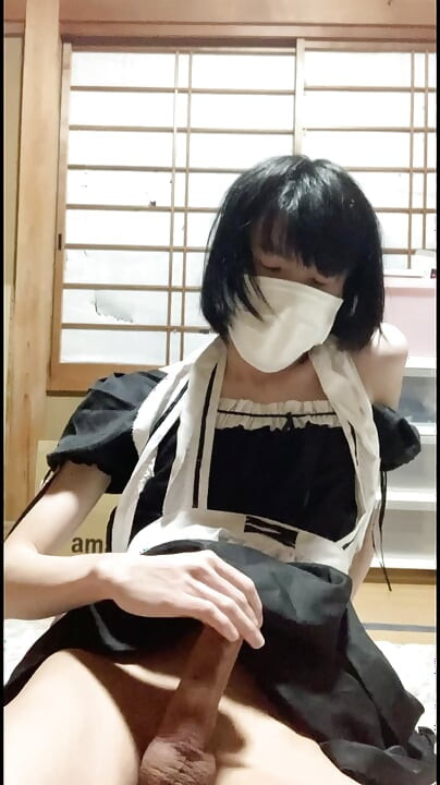 Cross-dressing masturbation in maid clothes!