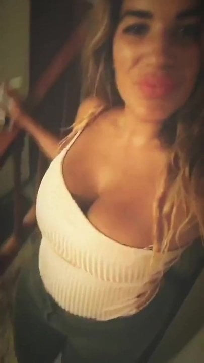 Aitana's big melons!