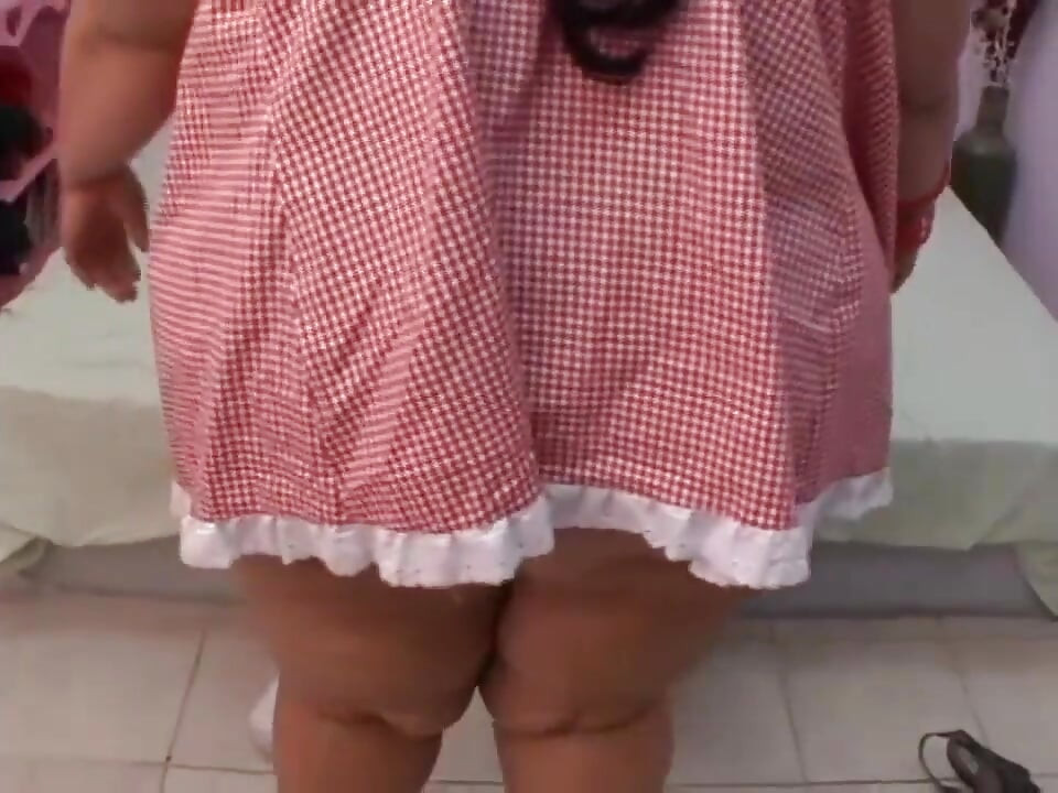 Velika crna tetovirana bucmasta pička jebanje