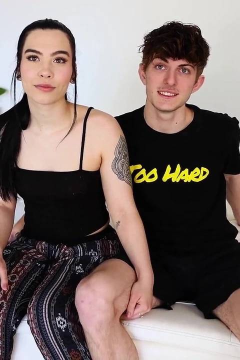Tik tok yıldızı Bryce Kelly Alyssa Amythest ile
