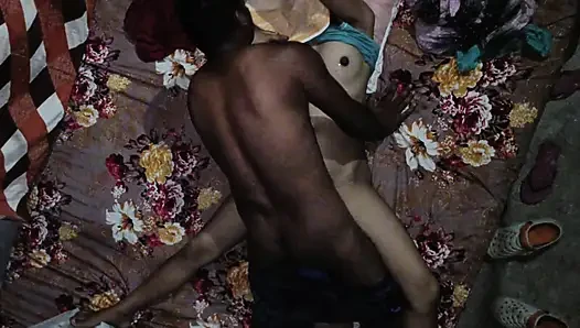 Bhai chala gaya bidesh debor ne bhabi ko chuda
