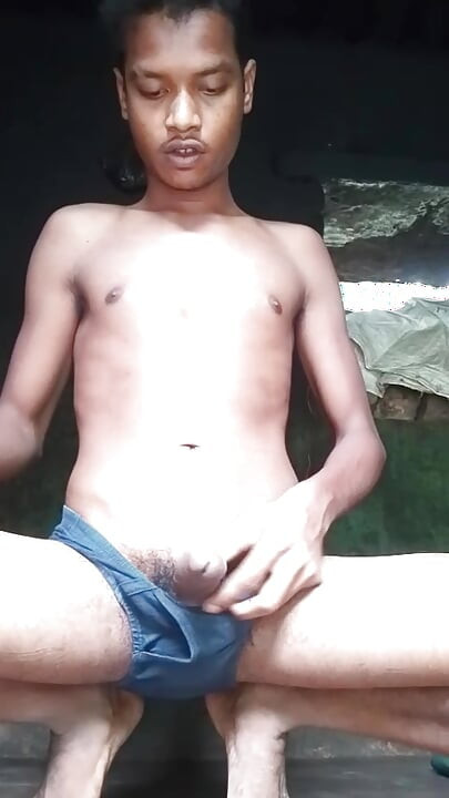 Desi Singel gay hand working job