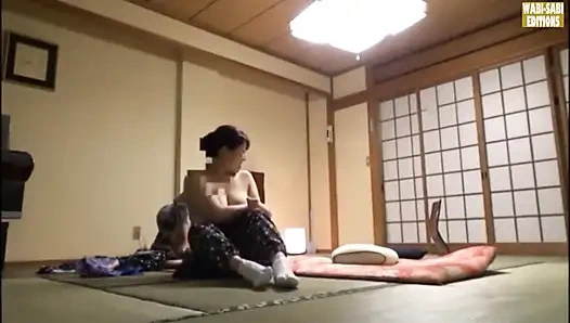 Rayuan setelah tutup waktu: karyawan spa direkam di kamar pribadi - adegan 2