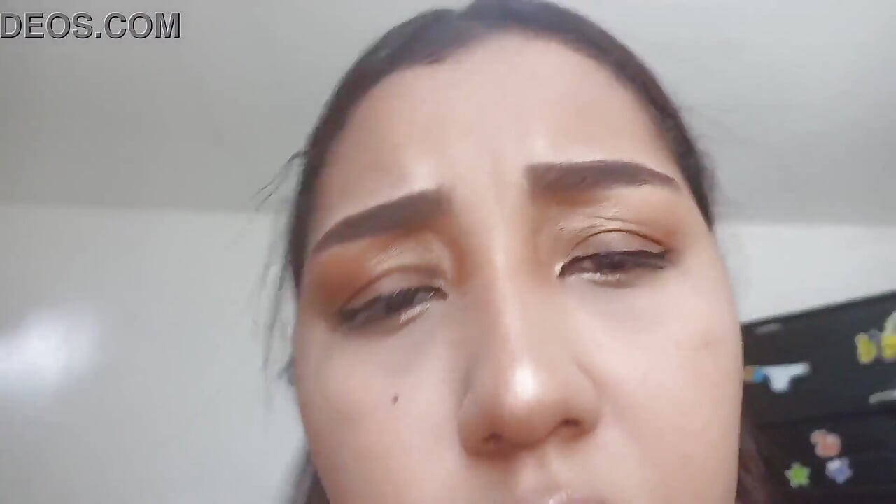 Pov una teen latina succhia il mio cazzo e viene sbattuta