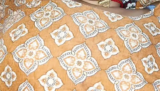 Old buddi aunty ki hot salwars soot me kapra kholi