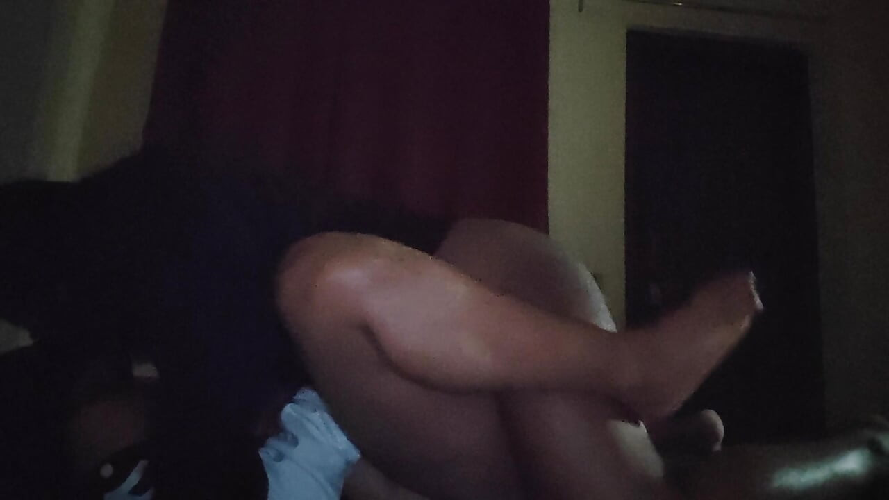 Жорсткий секс з милою азіатською дівчиною аматорською парою