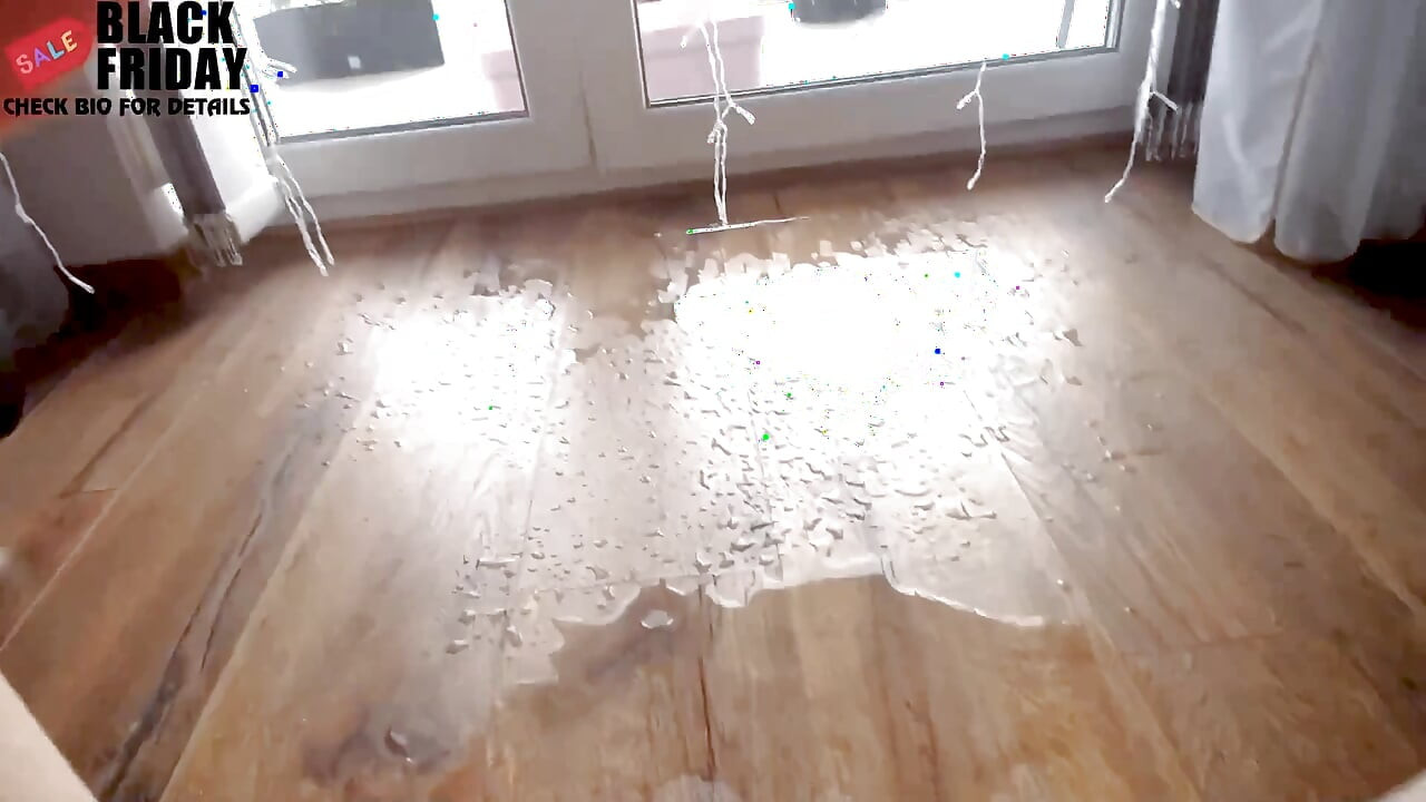 Leg shacking orgasm with heavy squirting
