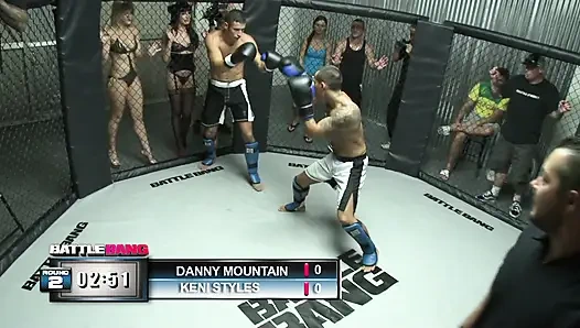 Azgın kaltak sikiş deliğinin güçlü ve şişmiş amcığı spermle dolu görünüyor