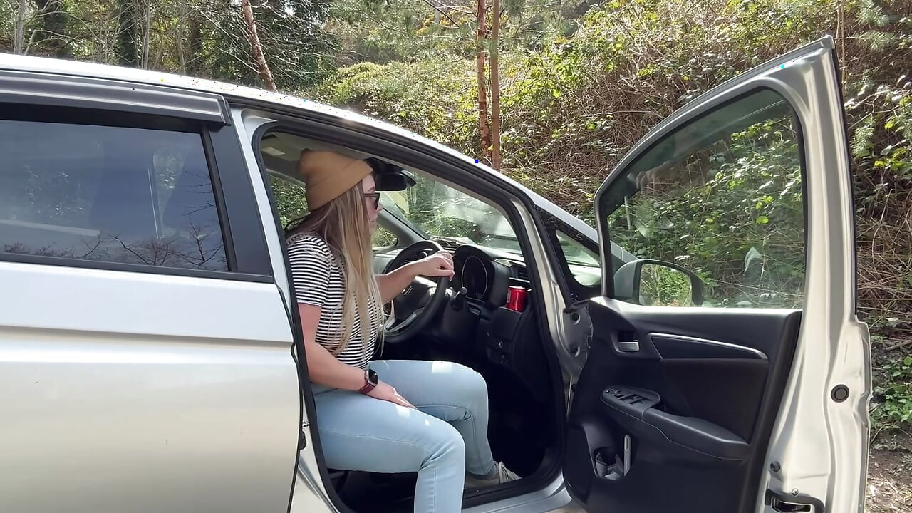 Ich Warte Auf Meinen Freund, Aber Ich Konnte Es Nicht Halten Und Meine Jeans Nass